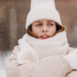 Почему кожа обветривается зимой и как этого избежать: простые правила на каждый день