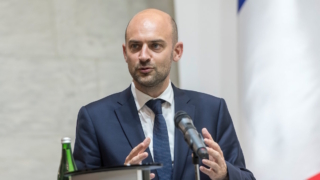 ЕС намерен закрепить бессрочную блокировку российских активов – глава МИД Франции