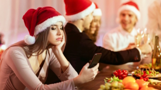 Как справиться со стрессом в конце года и избежать праздничной хандры, рассказали психологи