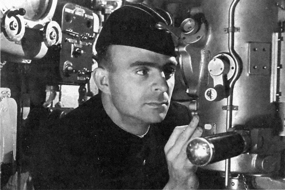 Командир подлодки «С-7» С.П. Лисин