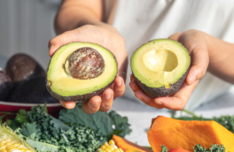 Как сделать авокадо мягким: лайфхаки, которые помогут плоду быстрее дозреть