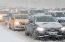 Пробки в Москве достигли 9 баллов: снегопад осложняет движение на МКАД и ТТК