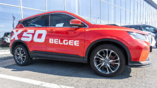 Завод "БелДжи" выпустил первые 20 модернизированных Belgee X50 с 4‑цилиндровым турбомотором