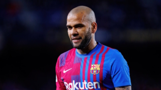 Экс-игрок "Барселоны" Дани Алвес подал в суд на бывшую жену и обвиняет ее в хищении