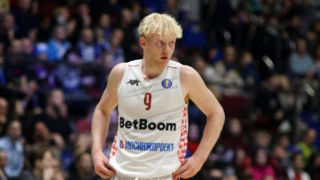 Баскетболист Касаткин вернулся в Россию, его обменяли на француза Винатье