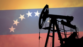 В США заявили о возможности увеличить добычу нефти в Венесуэле в сжатые сроки