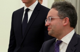 Переговоры в Кремле вышли за рамки дипломатии: зачем Трамп прислал к Путину главного по закупкам США