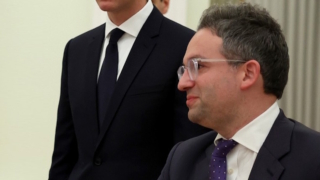 Переговоры в Кремле вышли за рамки дипломатии: зачем Трамп прислал к Путину главного по закупкам США