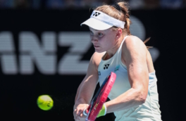 Елена Рыбакина вышла в финал Australian Open и сыграет с Ариной Соболенко