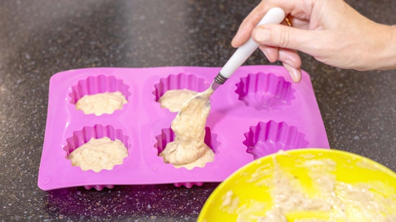 Как отмыть силиконовые формы для выпечки даже от стойкого жира, налета и нагара: помогут простые средства