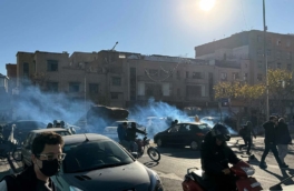 Сын свергнутого в 1979 году шаха призвал протестующих в Иране к захвату городов