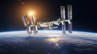 Магнитная буря не повлияла на работу МКС, заявили в Роскосмосе