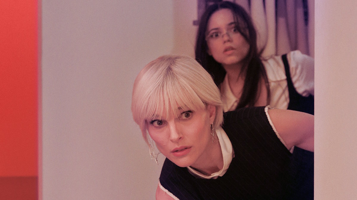 Кадр из фильма "Галеристка"