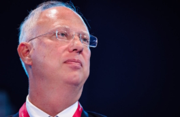 Дмитриев сравнил США с "папочкой"  Европы