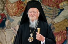 Патриарх Варфоломей одержим идеей вытеснить РПЦ из Балтии, заявили в СВР