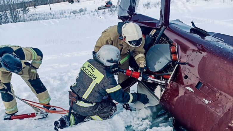 СК рассматривает две причины возможного крушения вертолета Robinson R44 Raven в Пермском крае