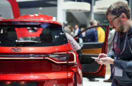 Автомобильные бренды Китая резко сократили количество шоурумов в РФ