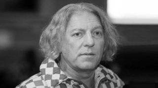 Умер соведущий "Вечернего Урганта" Александр Олейников