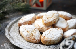 Печенье "Тающий снег": простой рецепт сладкого лакомства, которое оценят дети и взрослые