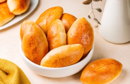 Первыми исчезнут со стола: секрет тех самых пирожков с квашеной капустой, которые не сохнут и не крошатся