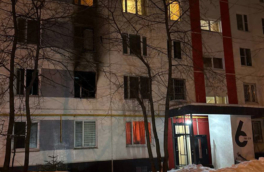 Два человека погибли в результате пожара в квартире на западе Москвы