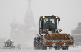 Трехдневный снегопад, метель и заносы на дорогах: уровень погодной опасности в Москве повысили до предпоследнего