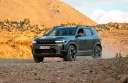 Новый Renault Duster: кроссовер получил измененный дизайн и панорамную крышу