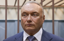 Генпрокуратура просит суд взыскать 609,5 млн руб. с бывшего сенатора Савельева