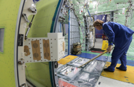 Российские ученые создали сверхлегкий материал для авиастроения