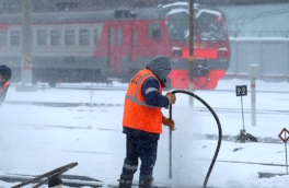 Около 50 поездов задерживаются на Кубани из-за аномального снегопада