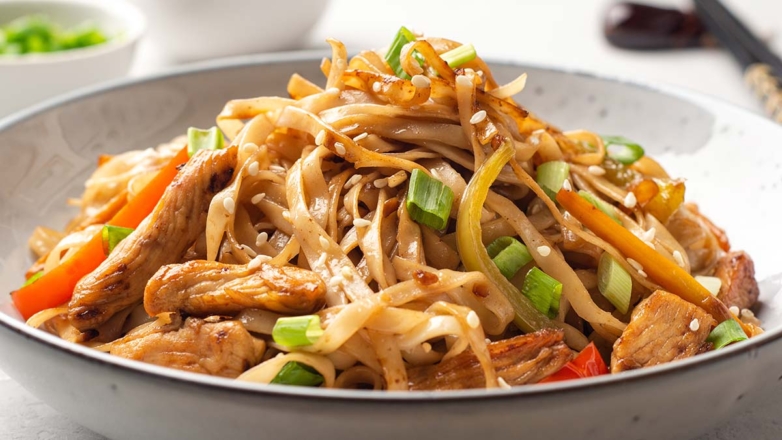 Готовлю на ужин нежную курицу в соусе терияки всего за 30 минут: съедается моментально