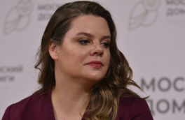 Поэтессу Веру Полозкову объявили в федеральный розыск