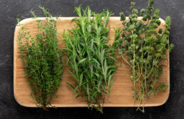 Как добавлять свежую зелень в блюда, чтобы не испортить их: даже опытные кулинары могут ошибаться