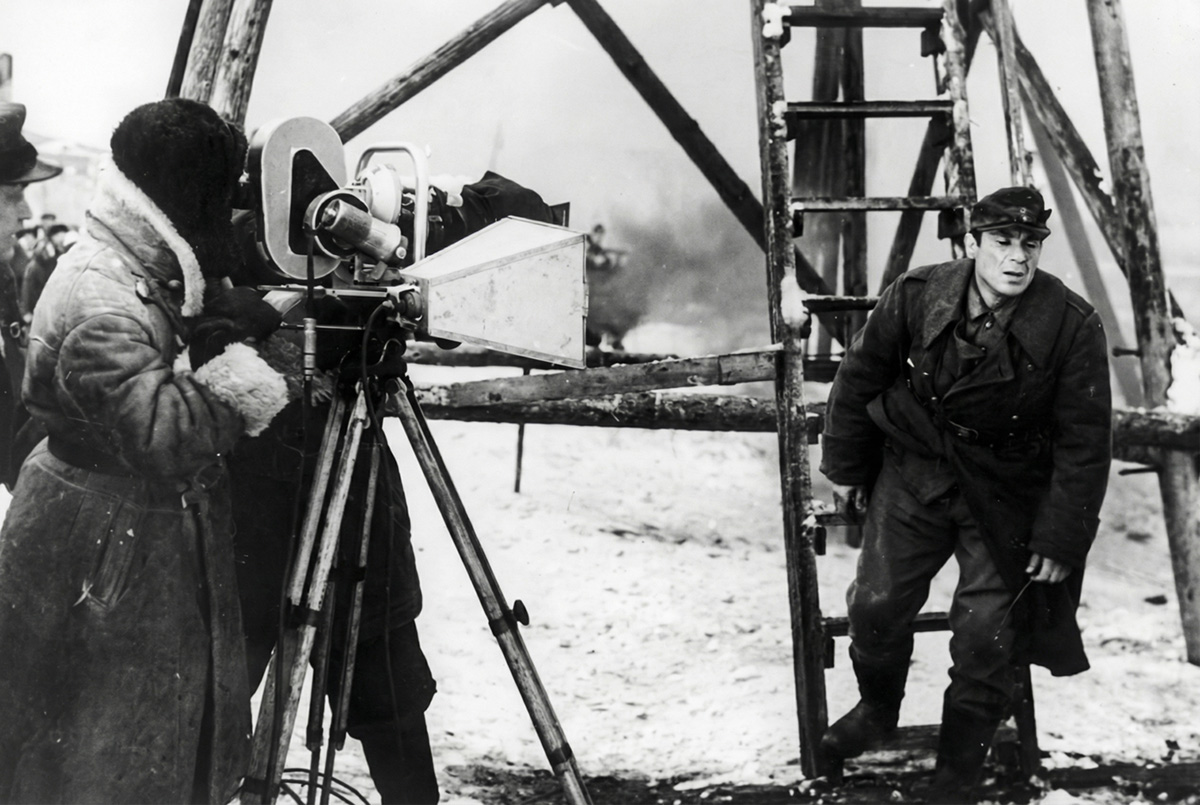 Владимир Заманский на сьемках фильма «Проверка на дорогах» 1971г