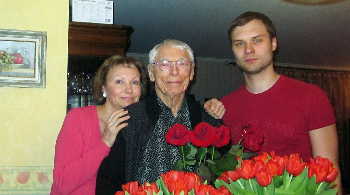 Александр Зацепин с дочерью и внуком