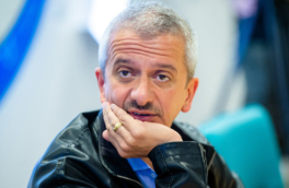 Богомолов попросил уволить его с поста исполняющего обязанности ректора Школы-студии МХАТ