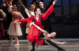 "Дон Кихот" на Цветном: балет Минкуса с юмором и кастаньетами