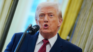 Трамп намерен "мощнее и жестче" использовать торговые пошлины