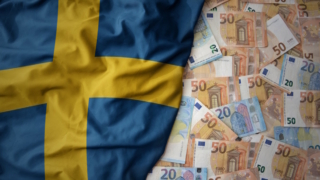 В Швеции задумались о переходе на евро