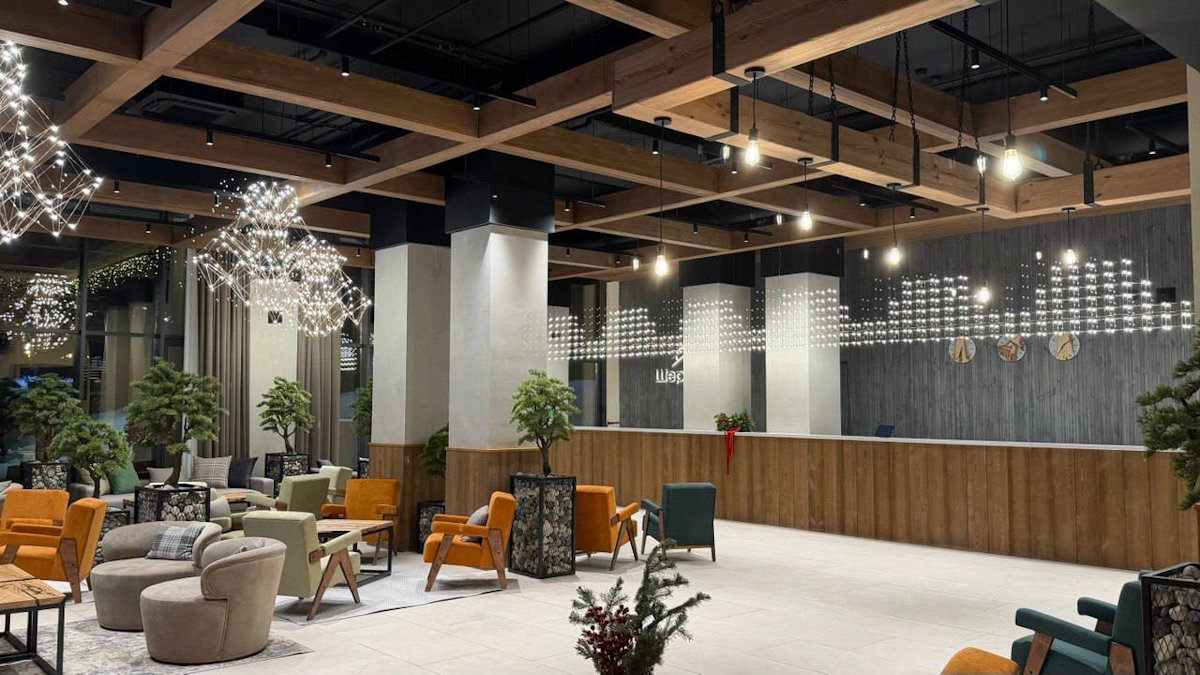 Холл общий вид