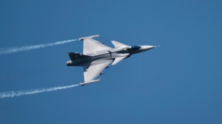 Шведские истребители займутся патрулированием пространства вокруг Гренландии и Исландии