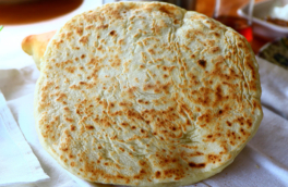 Каждый день пеку на сковороде постные лепешки с зеленью: едим их вместо хлеба