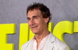 Режиссер "Грани будущего" Даг Лайман снимет "Убить Сатоши" без живых съемок: все кадры создаст ИИ