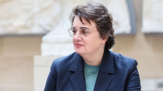 Директор Лувра объявила об отставке