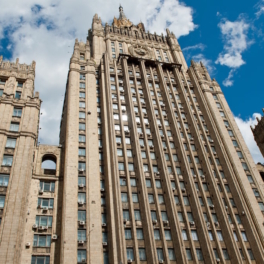 Противостояние с Россией носит для НАТО экзистенциальный характер — МИД РФ
