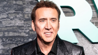 Николас Кейдж в плаще и шляпе сражается с бандитами в сериале "Паук-Нуар": когда ждать премьеру?