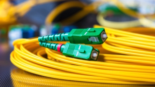 Домашний интернет хотят разрешить отключать за отказ от оптоволокна