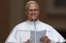 Папа римский пообщался с атеистом и ответил ему о Боге