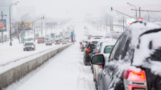 Москвичей предупредили о 8-балльных пробках на фоне снегопада