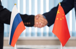 Ван И: Китай и РФ должны создавать справедливую систему глобального управления